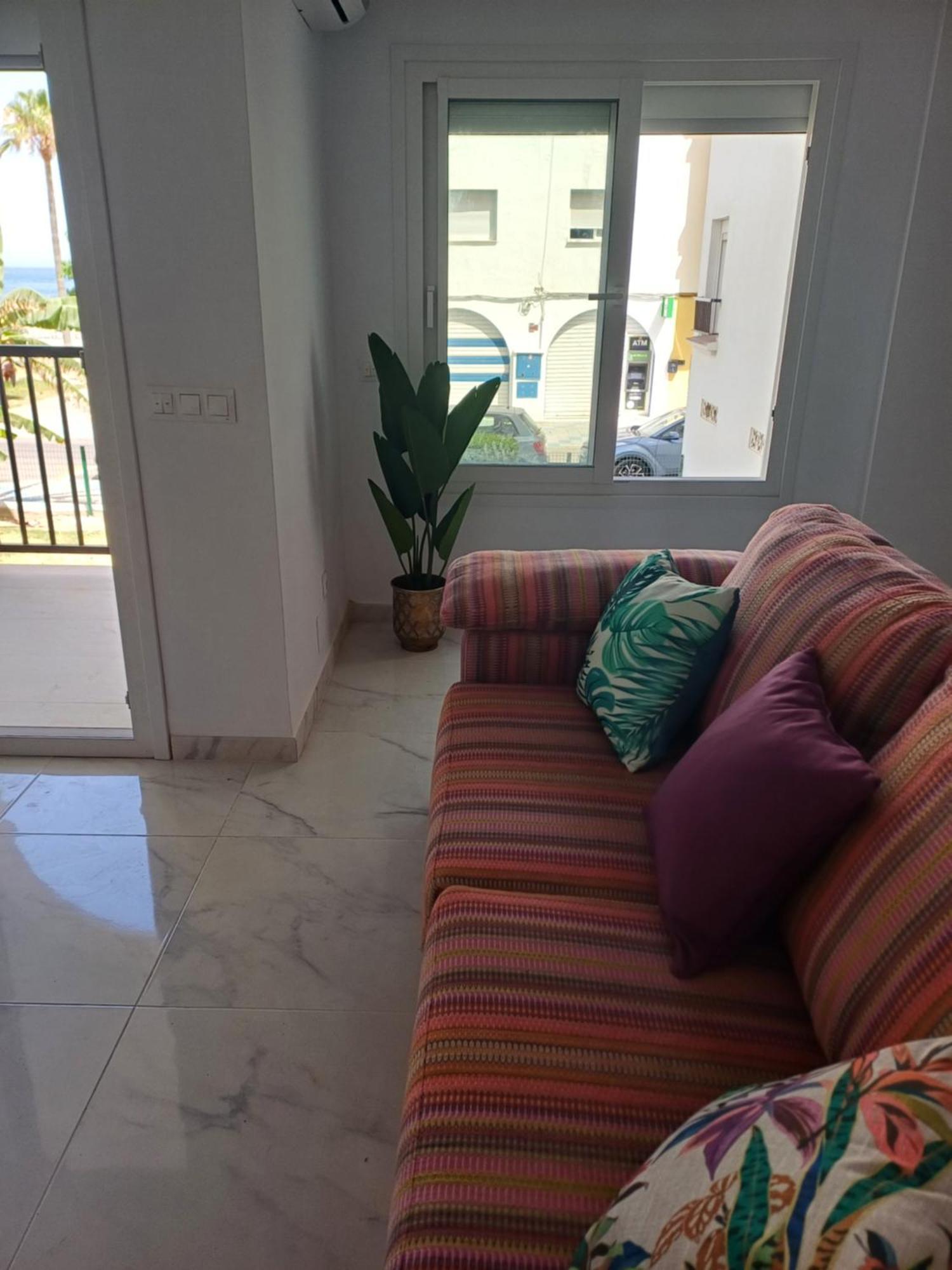 Beautiful Beachfront Newly Renovated 2 Bedroom Apartment With Swimming Pool And Garden سان لويس ذي سابينيل المظهر الخارجي الصورة